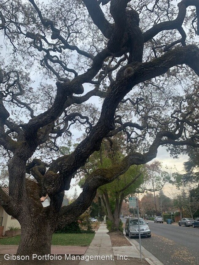 Foto del edificio - 2 br, 1 bath House - 1311 College Avenue