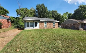 Building Photo - 4920 Shayne Cove