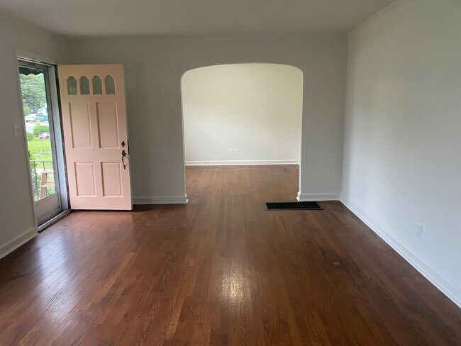 Foto del edificio - 721 Shady Dr