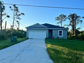 Building Photo - 335 Sweetwater Dr