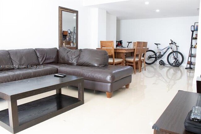 Foto del edificio - 1621 Collins Ave