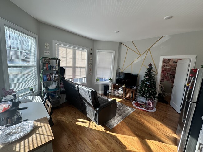 Foto del edificio - 1621 Tremont St