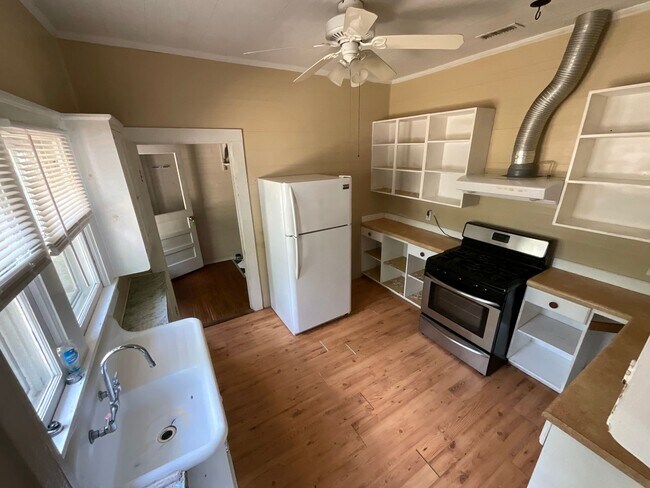 Foto del edificio - 3/1 Hilltop Cottage with Fruit Trees in the Heart of Chattahoochee