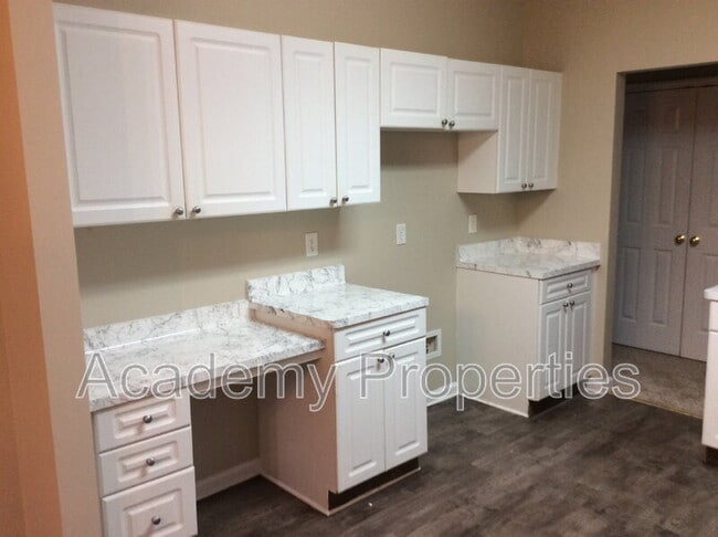 Foto del edificio - 1087 Glen Chase Dr