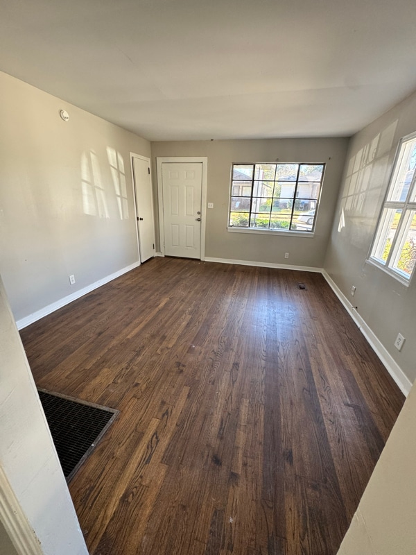 Building Photo - 1021 14th Pl SW