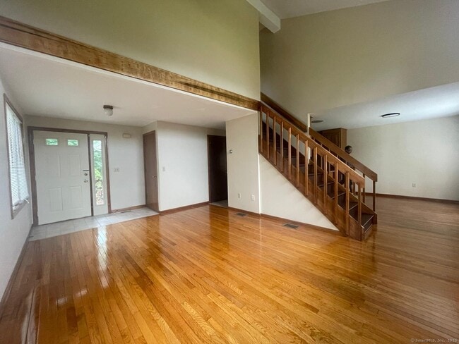Building Photo - 54 Ivy Ln