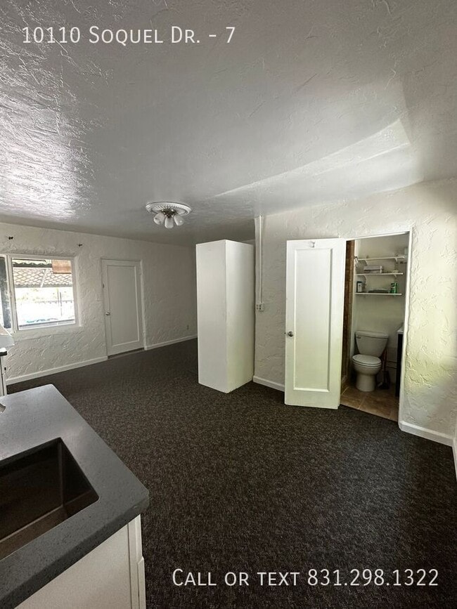 Building Photo - 10110 Soquel Dr