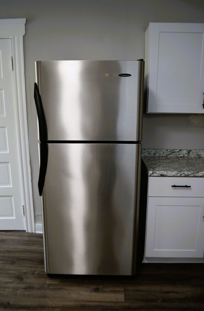 Foto del edificio - 6613 Wakefield Ave