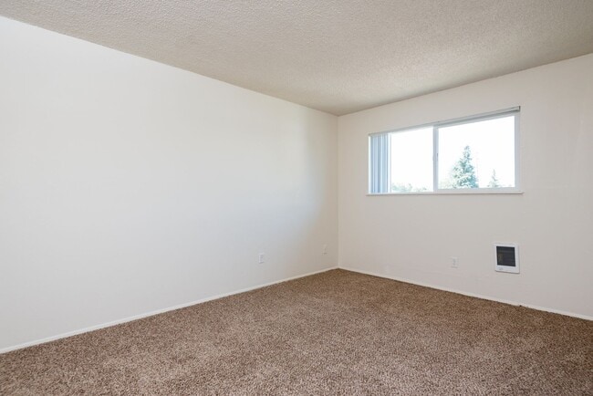 Interior Photo - Douglas Square