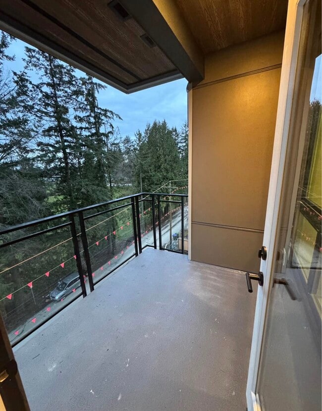 Building Photo - 13439 94A Av