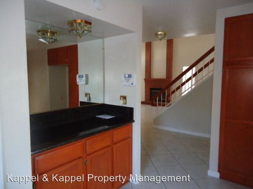 Building Photo - 2425 Royal Ct