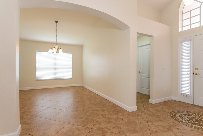 Foto del edificio - 30629 Midtown Ct