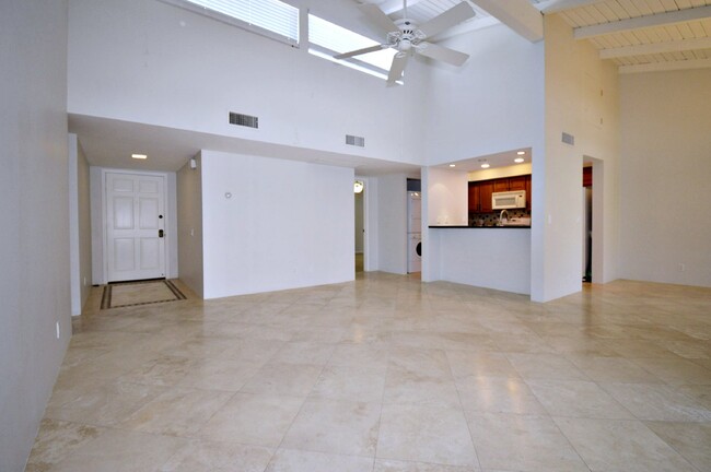 Building Photo - Great condo in Rancho La Paz