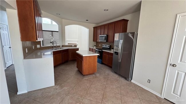 Foto del edificio - 3503 San Rafael St