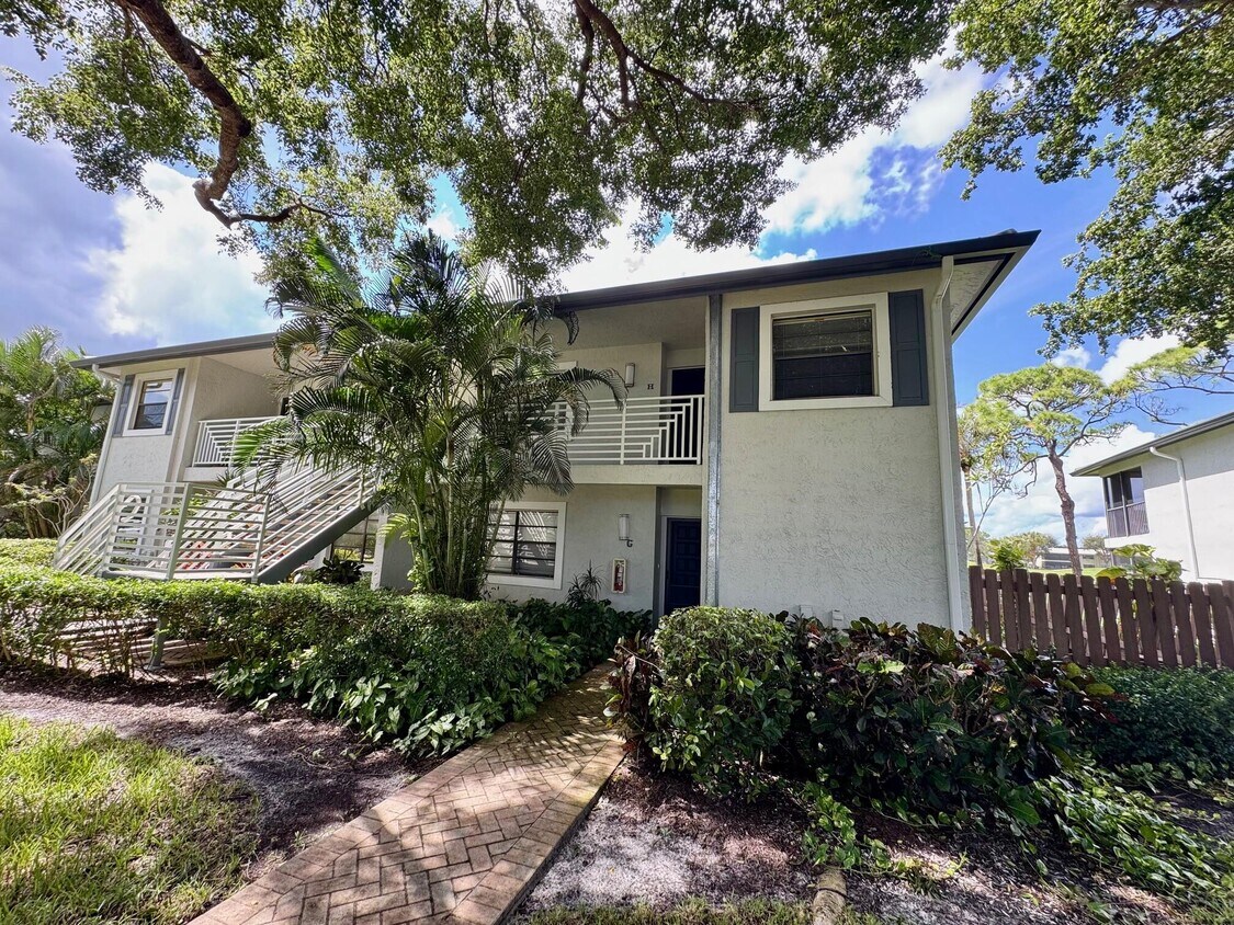 Foto principal - 9 Southport Ln