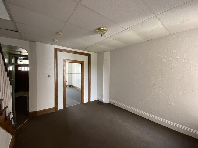 Foto del edificio - 288 W Jackson St