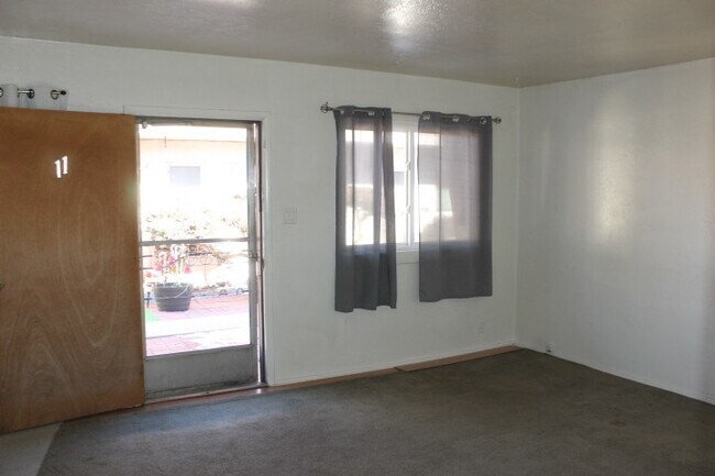 Foto del edificio - Move In Ready Unit for Rent on El Paso