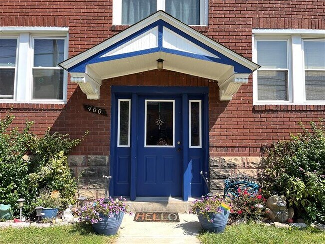 Building Photo - 400 Orchard Ave