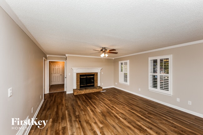 Building Photo - 112 Radford Cir SW