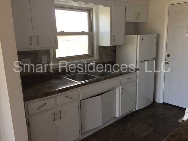 Foto del edificio - 12742 Division St