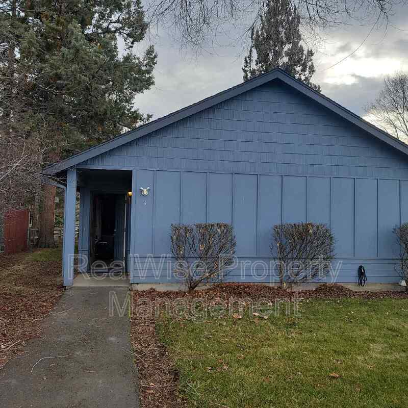 Primary Photo - 432 NE Quimby Ave