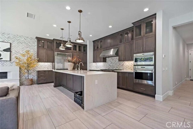 Building Photo - 52 Pedigree