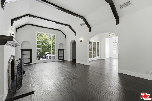 Foto del edificio - 920 N Genesee Ave
