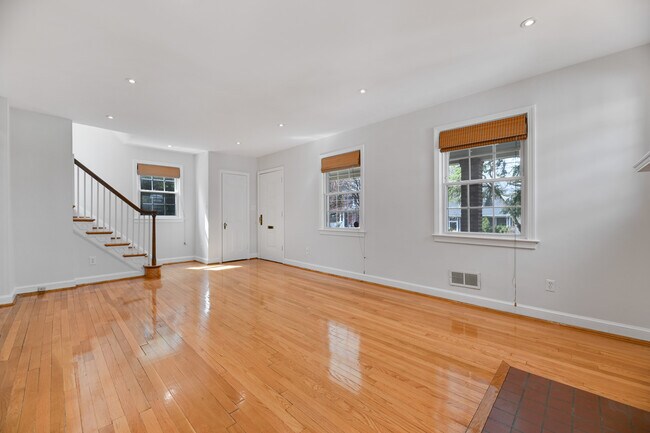 Foto del edificio - 3007 17th St NE