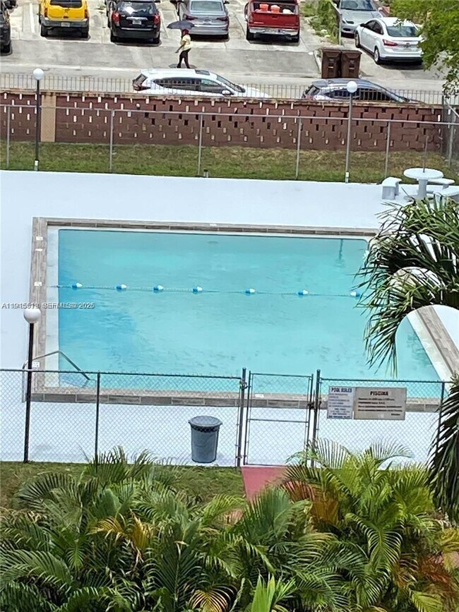 Foto del edificio - 440 E 23rd St