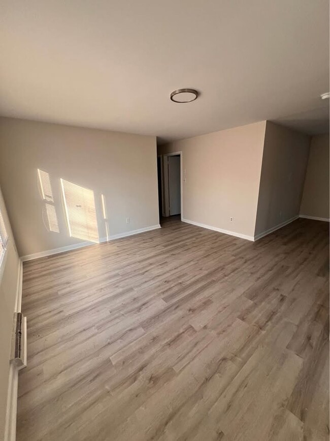 Living Room - 631 Sanders St