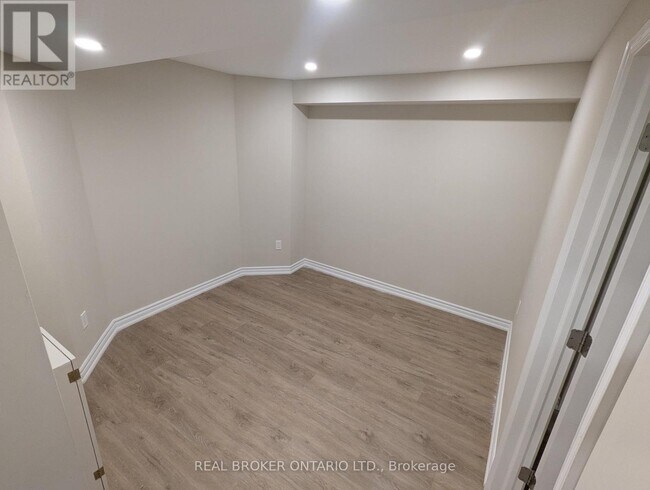Building Photo - 37 Hubner Dr