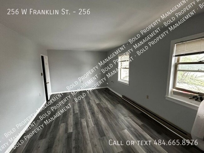 Building Photo - 256 W Franklin St