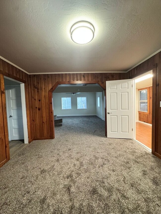 Foto del edificio - Spacious Country Home w/ HUGE SHOP!