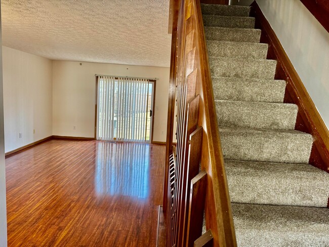 Building Photo - 7398 Donovan Dr