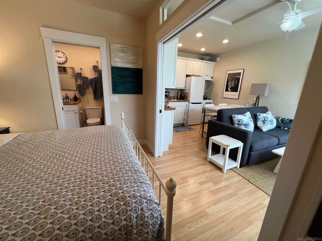 Foto principal - 846 B Ave