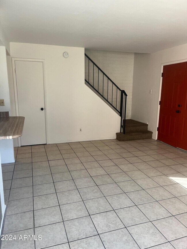 Building Photo - 4047 W Palomino Rd