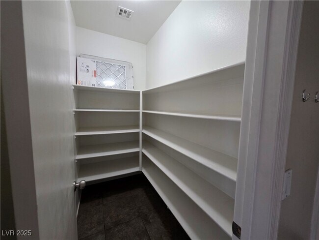 Foto del edificio - 909 E Malibu Sands Ave