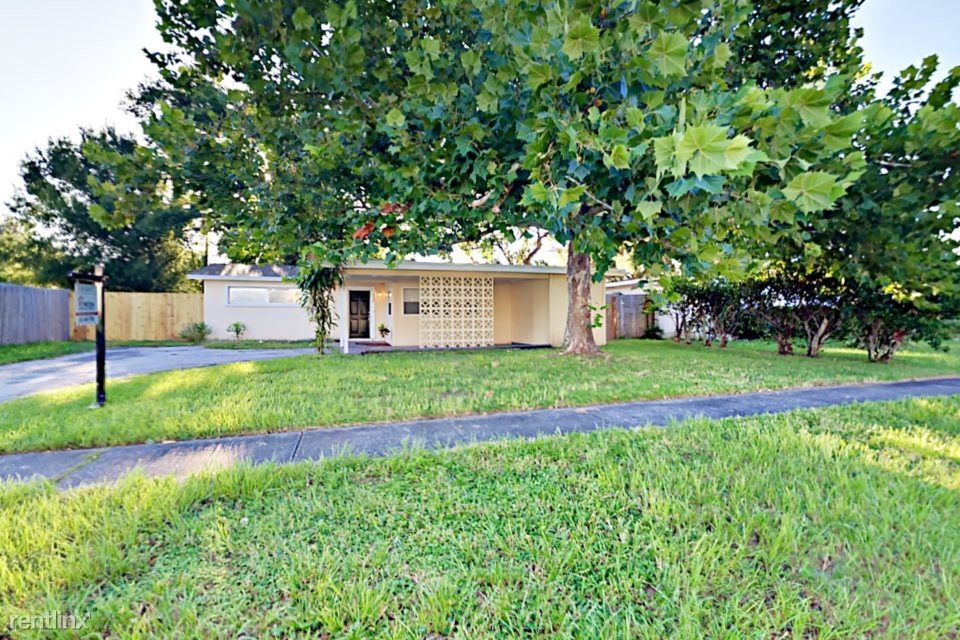 Primary Photo - 1117 N Saturn Ave