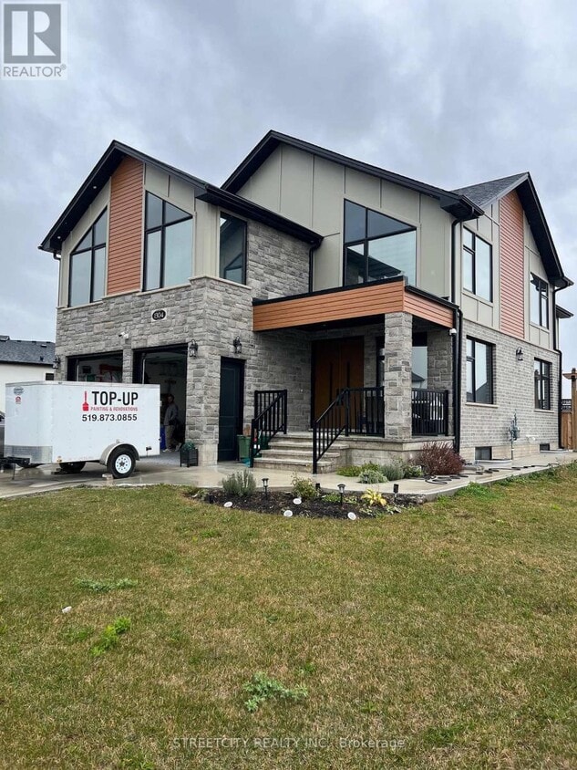 Primary Photo - 1304 Bush Hill Link