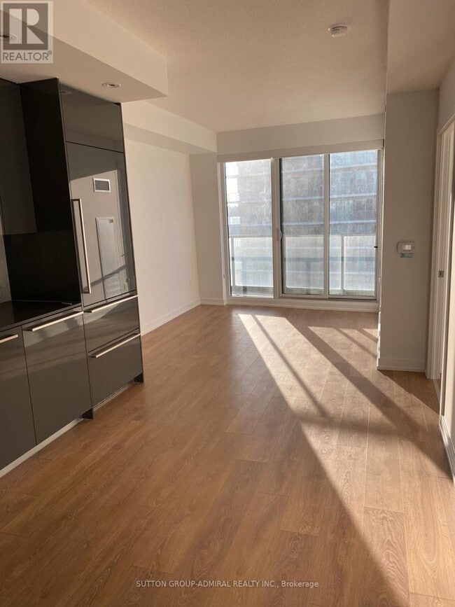 Building Photo - 117 McMahon Dr