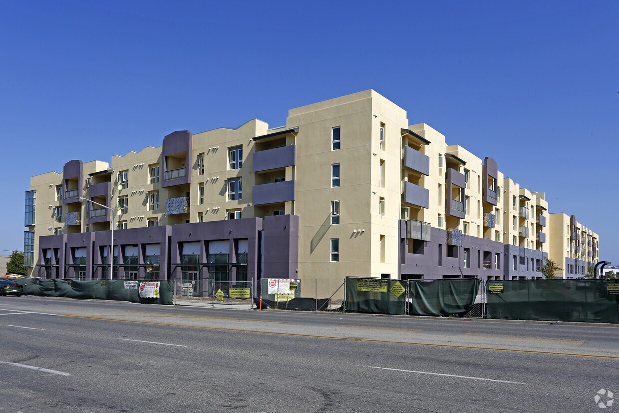 Alexander Station Apartments in Gilroy, CA