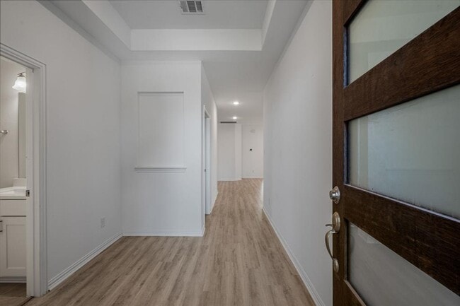 Building Photo - 1109 Morning View Rd