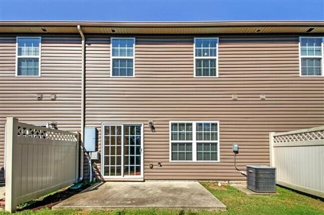 Foto del edificio - Brentwood Town home for lease