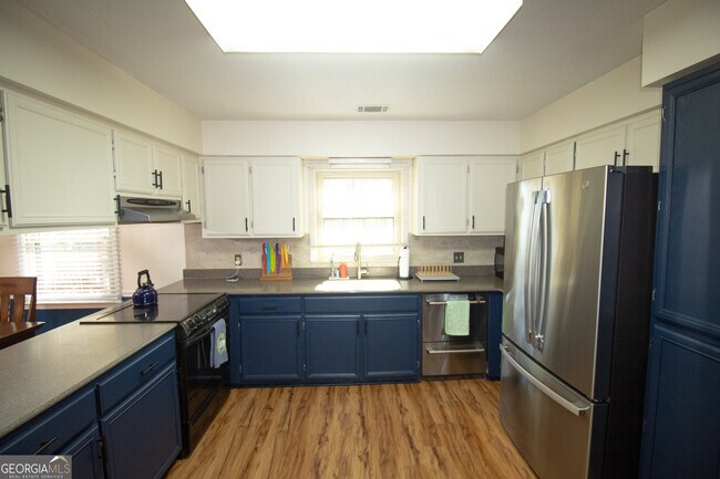 Foto del edificio - 410 Cardinal Dr