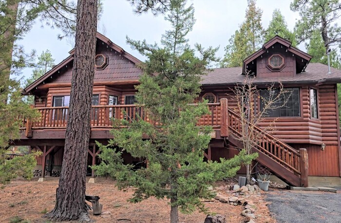 Foto principal - Charming Log-Style Home Near Big Bear Vill...