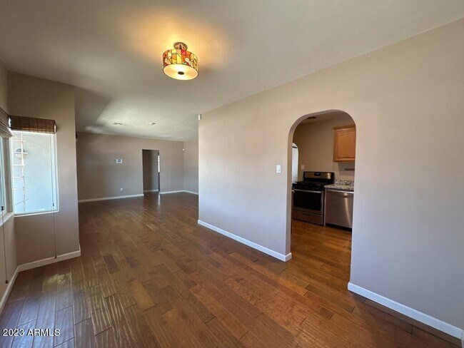 Foto del edificio - 1501 E Palm Ln