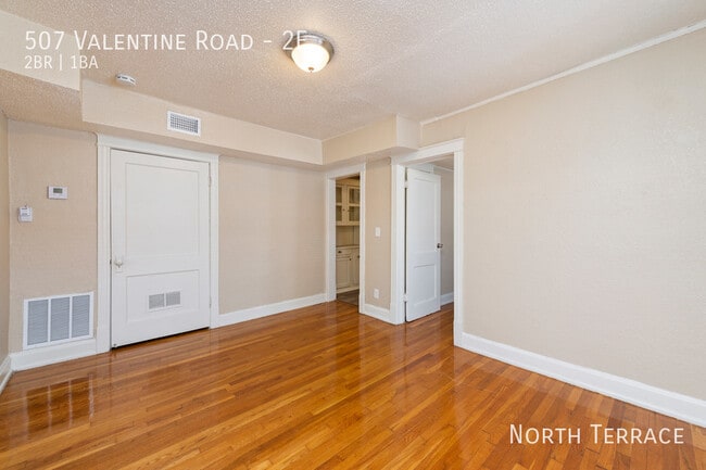 Building Photo - 507 Valentine Rd