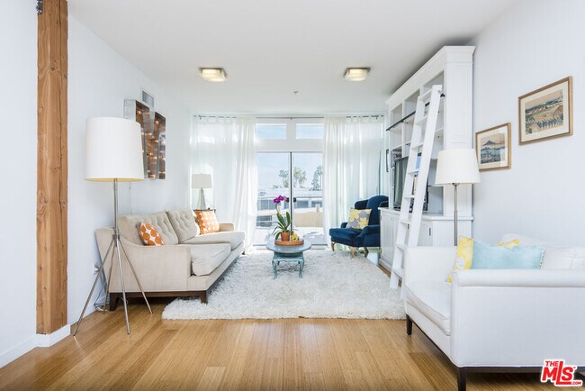 Foto del edificio - 4215 Glencoe Ave