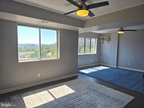 Building Photo - 5340 Holmes Run Pkwy