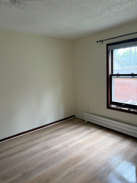 Foto del edificio - 400 Van Buren Ave